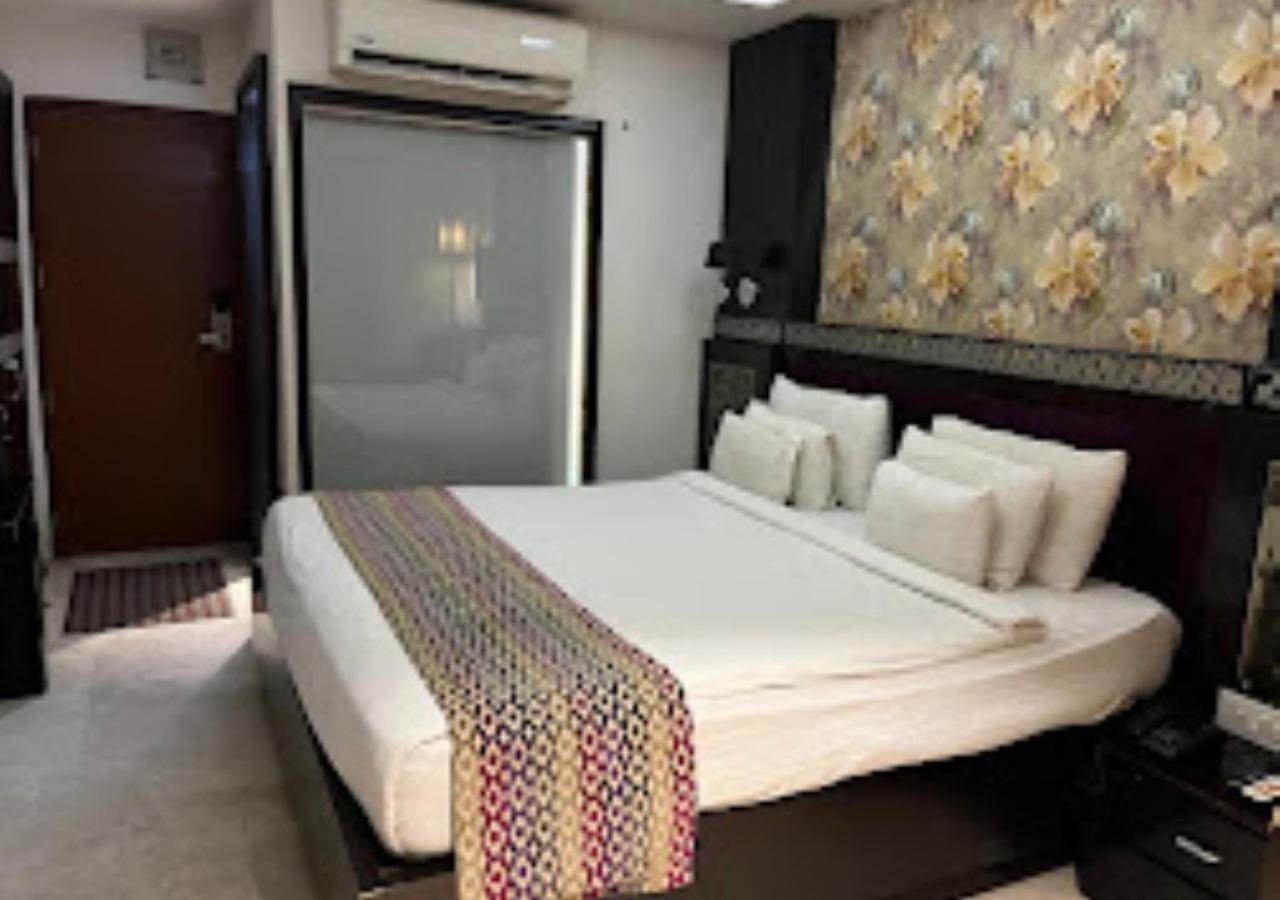 Hotel Siddharth Premiere Chandrapur エクステリア 写真